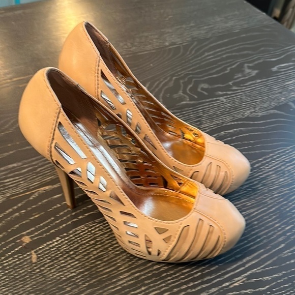 Bcbg Generation Elba Nude Platform Cutout size 9.5 - Picture 1 of 12